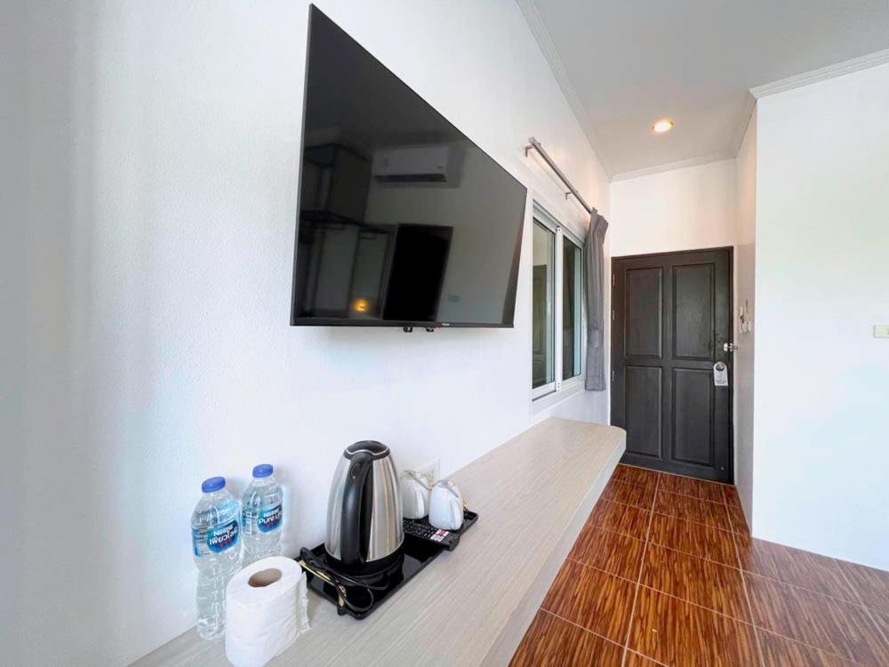 فندق 88 House Patong المظهر الخارجي الصورة